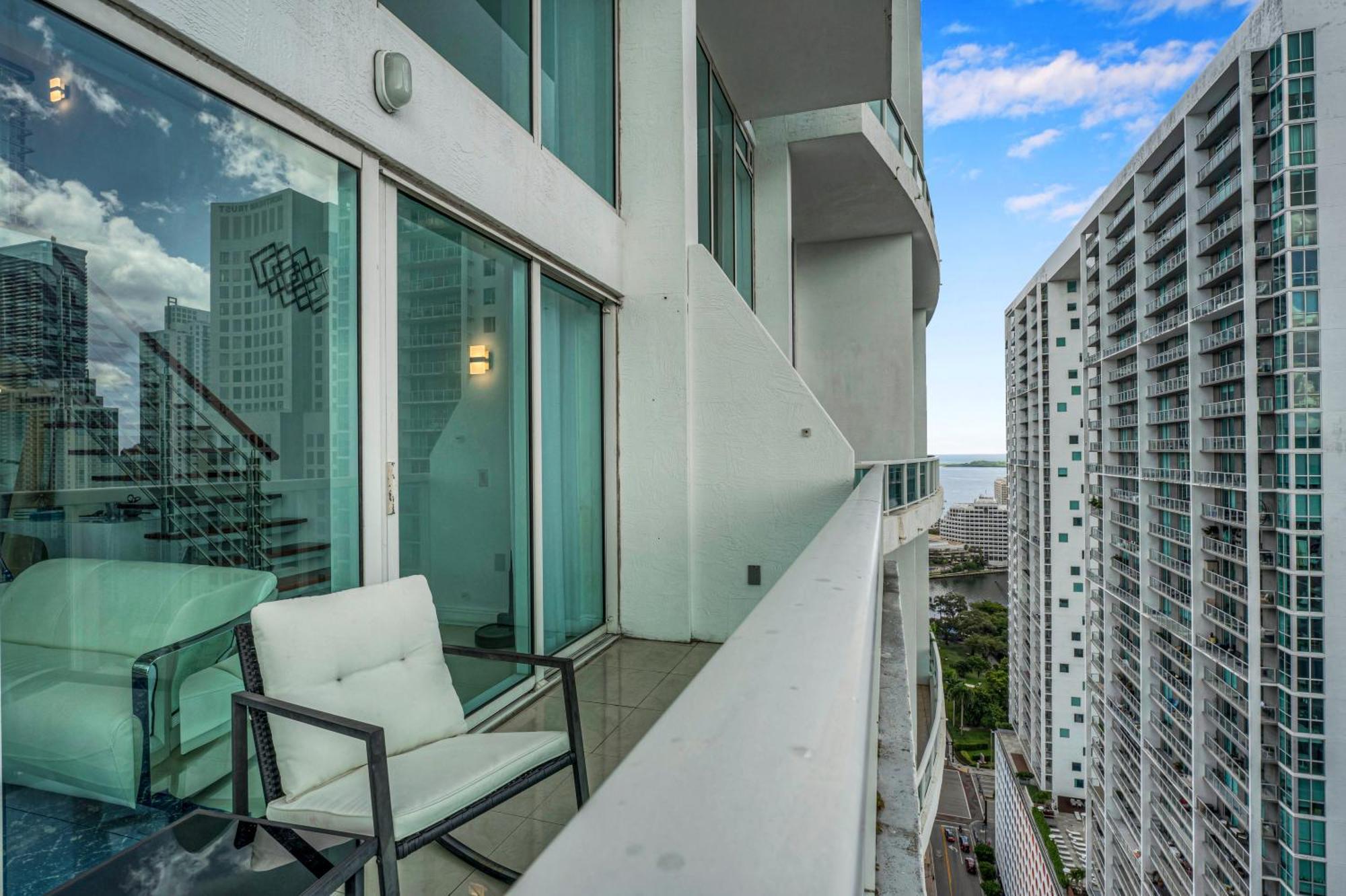 Modern 2 Story Loft 2Br With Breathtaking Views Villa Miami Exterior photo