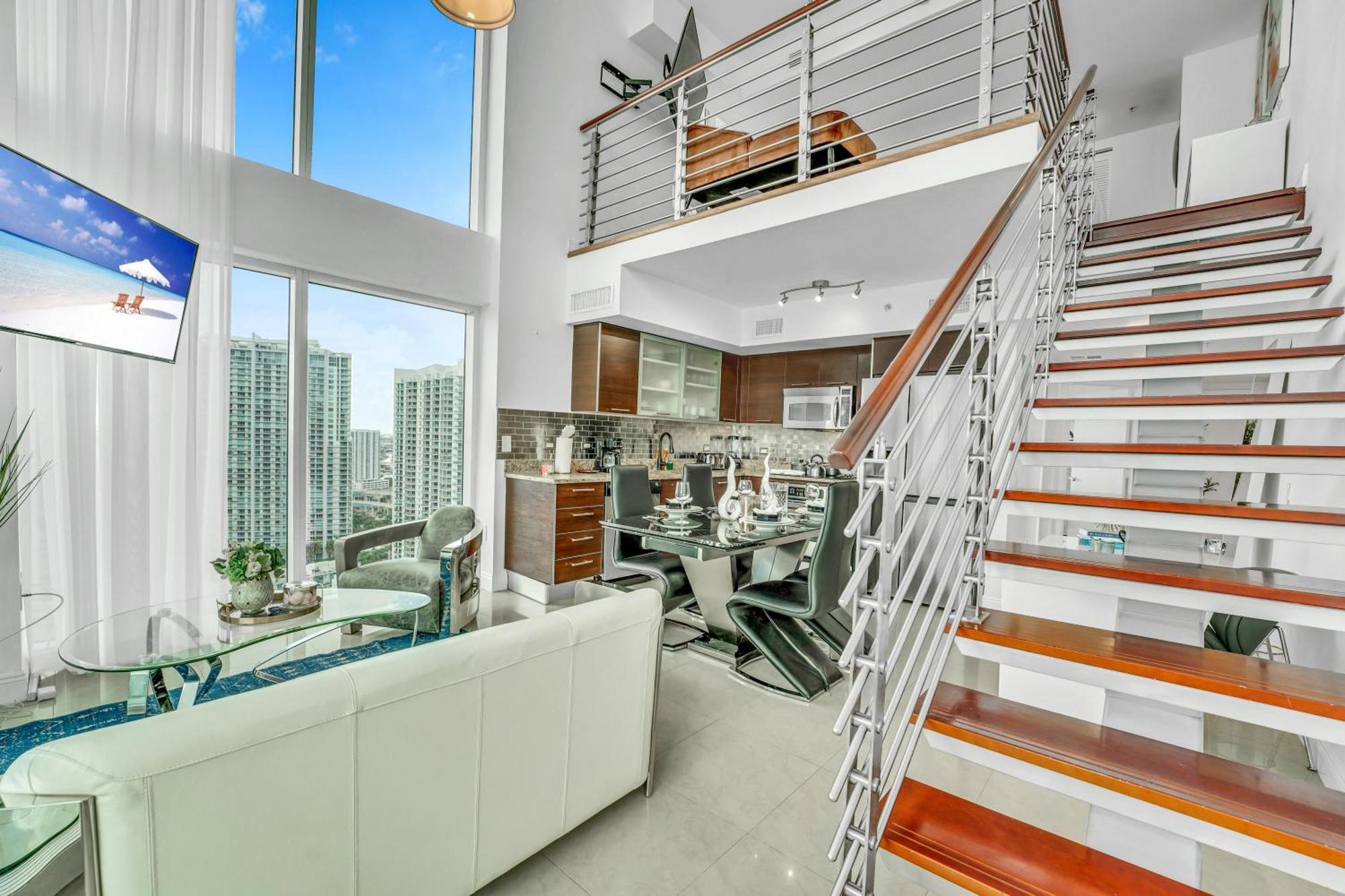 Modern 2 Story Loft 2Br With Breathtaking Views Villa Miami Exterior photo