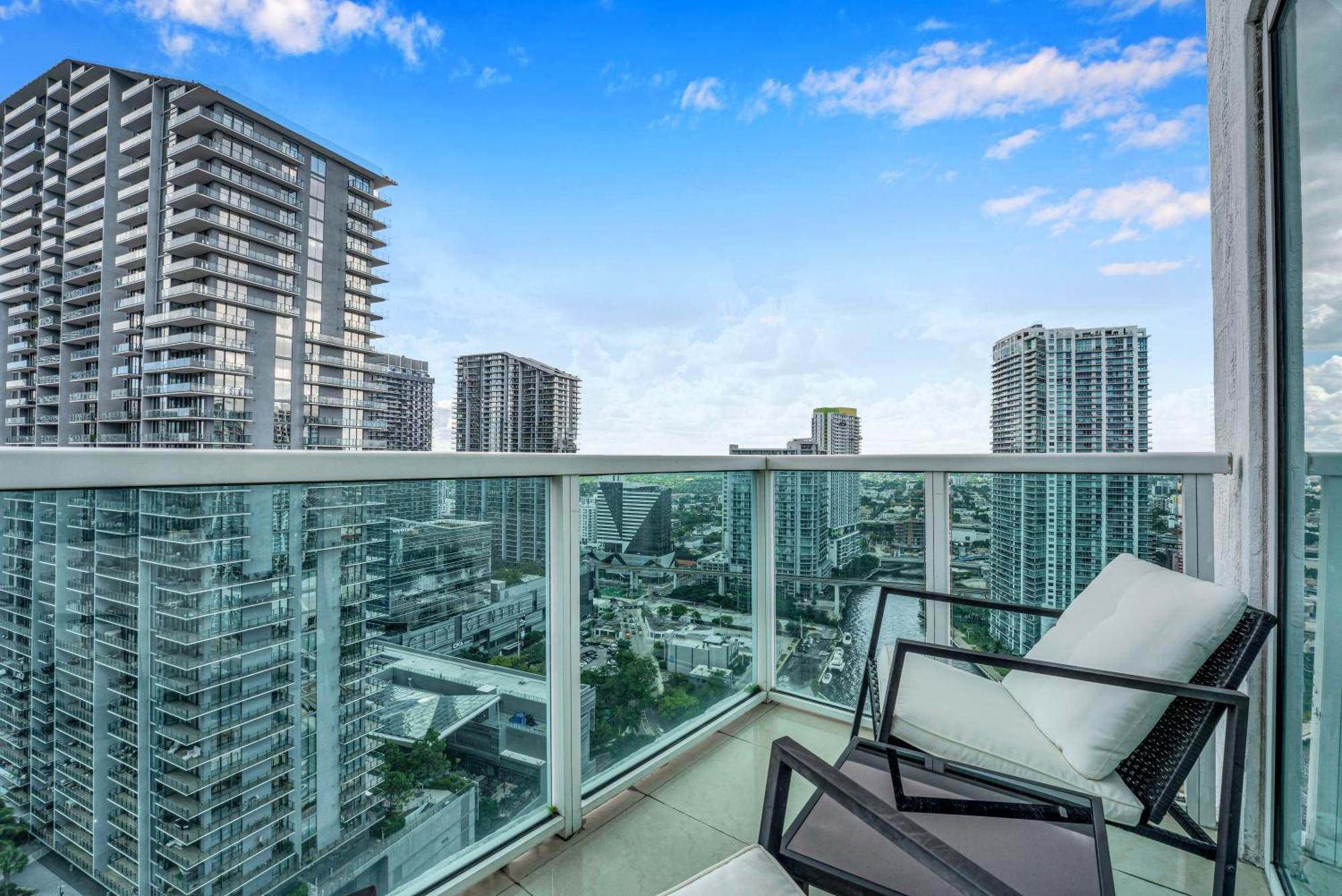 Modern 2 Story Loft 2Br With Breathtaking Views Villa Miami Exterior photo